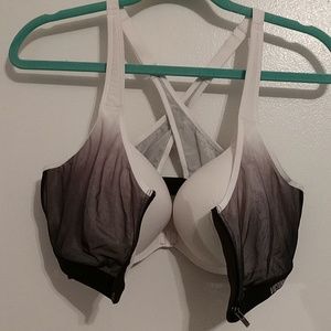 NWOT! Victoria secret sport bra.